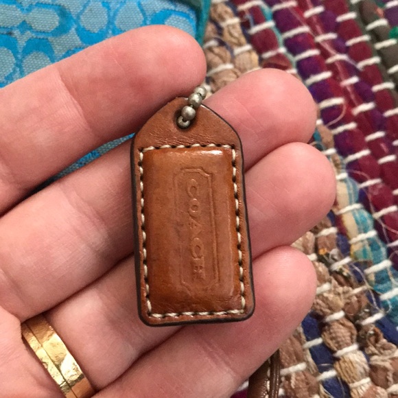 Coach wristlet - Picture 3 of 7